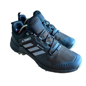 Adidas Men’s 9.5 Terrex Swift R3 Hiking Shoes
